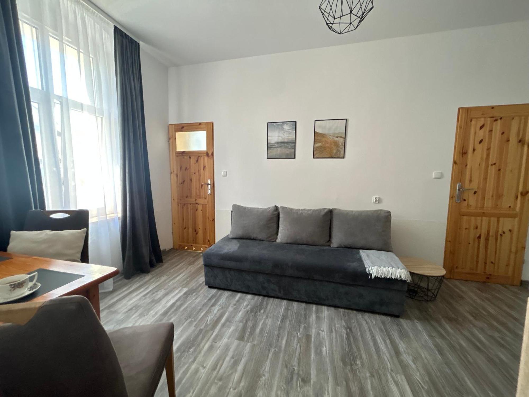 Przy Plazy Homestay Leba